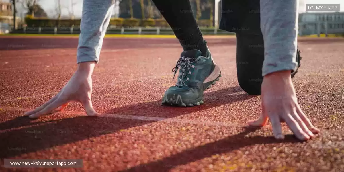 「球星同款、限量周边，做朋友圈最靓的体育潮人！👕点击抢购，手慢无！」